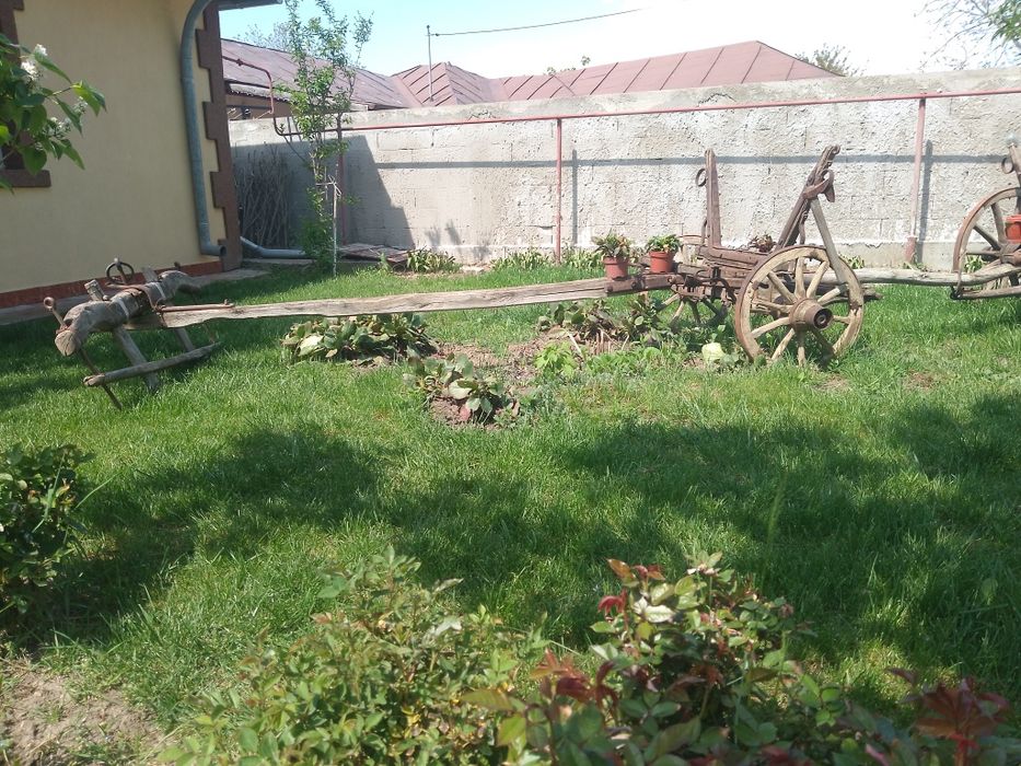 Căruța rustică  ,obiect decor autentic românesc