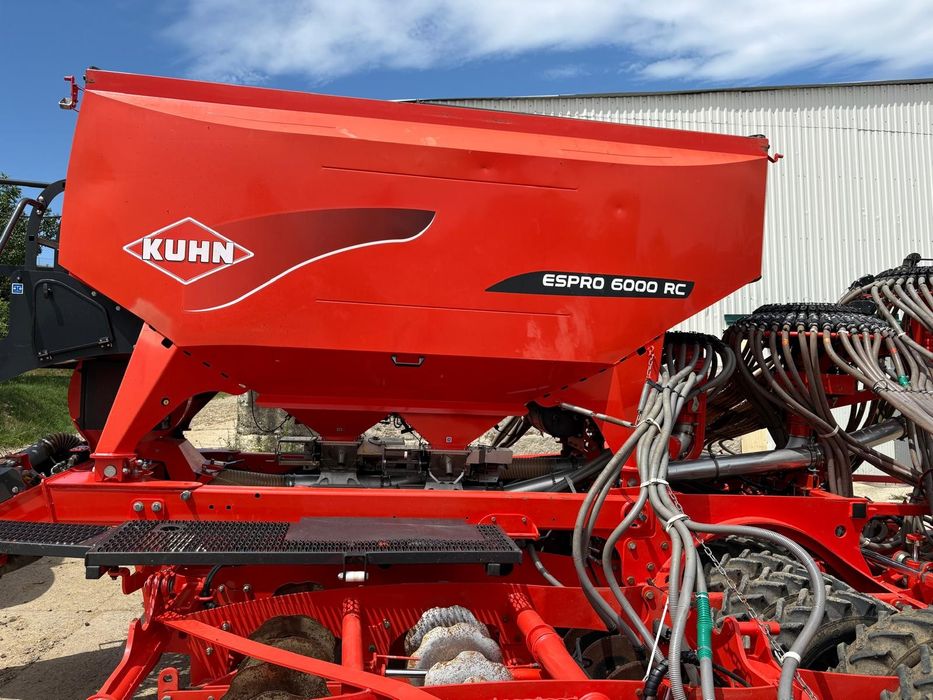 Vand semănătoare  Kuhn Espro de 6m in stare foarte buna cu chit special de fabrica
