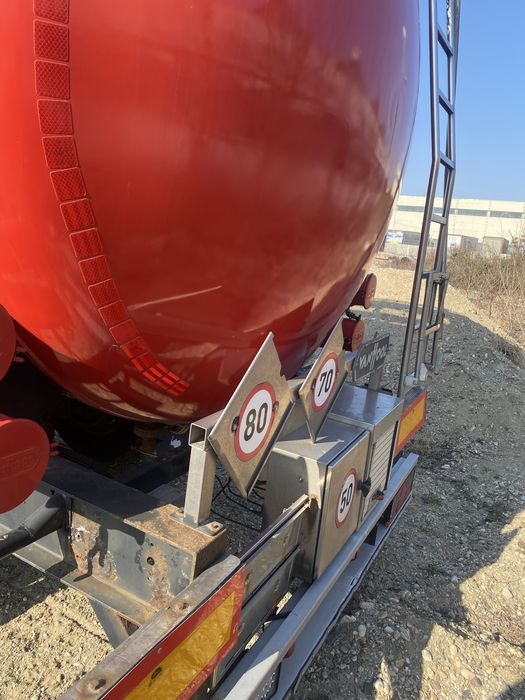 Vand cisterna/ inox/ semiremorca/ adr/ lichide