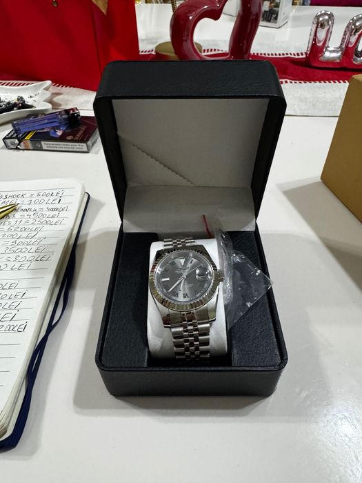 Ceas seiko date just nou cu tot ce trebuie negociabil