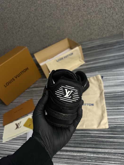 Adidași Louis Vuitton Trainer negri | Mărimea 41 | Noi în cutie