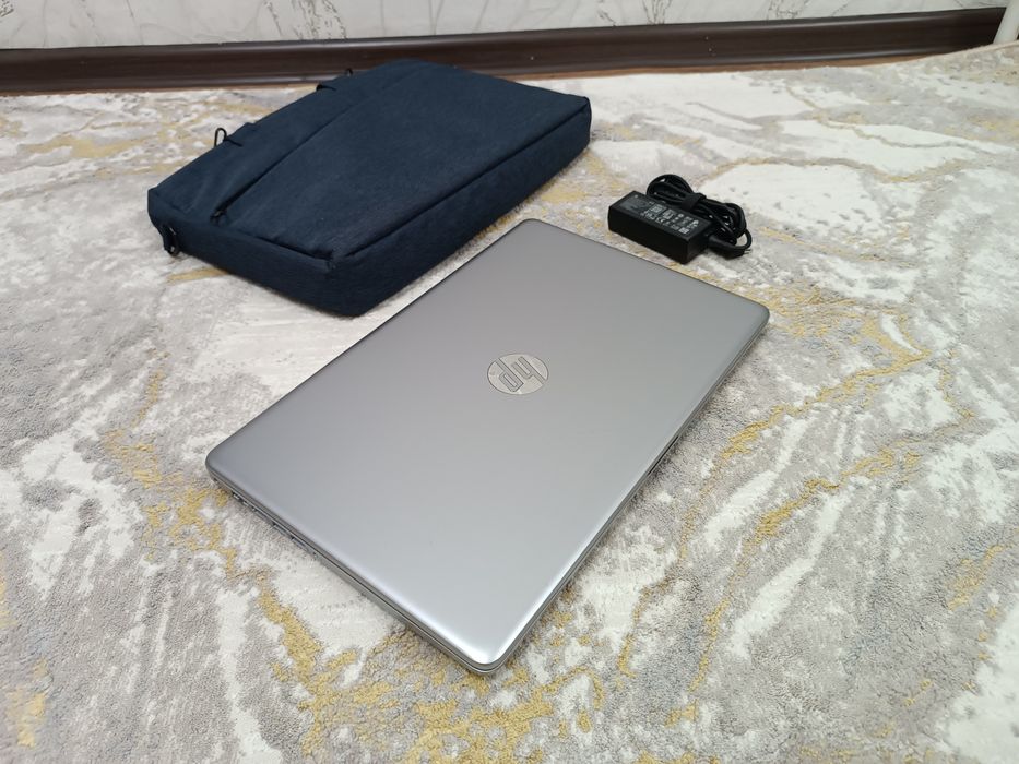 Ноутбук HP i3-10thGen SSD M.2 + Сумка.