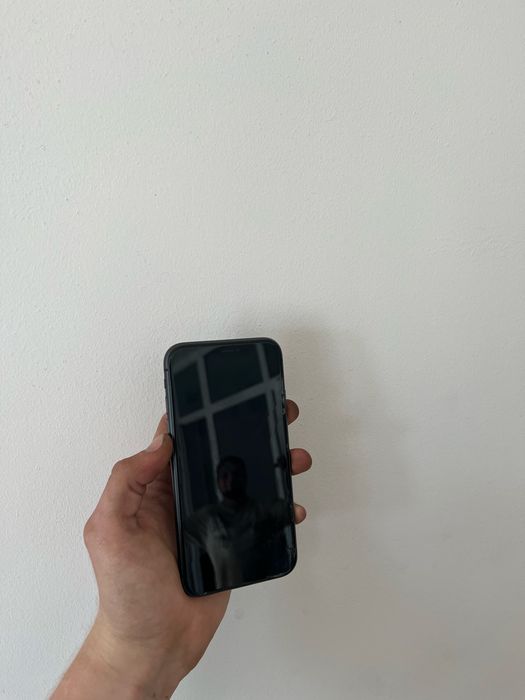 Продам Айфон 11 на 128 гб