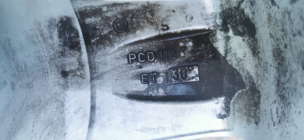 Алуминиеви джантиъс DEZENT 17 5Х112 ET 30 8j