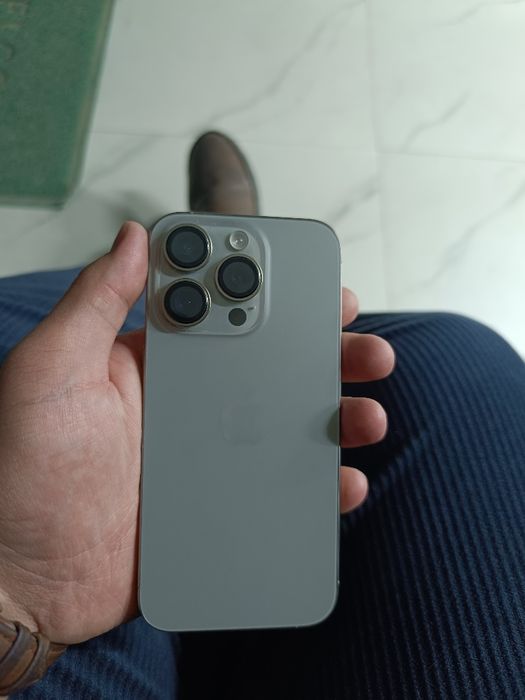 Айфон 15про сотилади