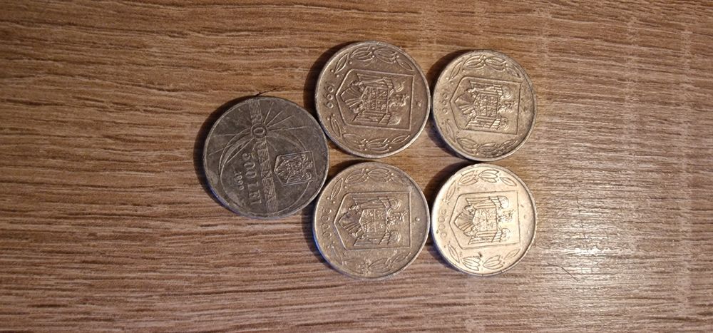 Vand diferite monede vechii.