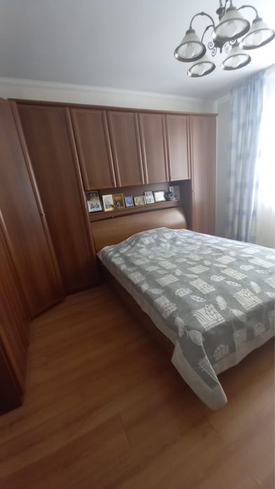 Продам спальный гарнитур