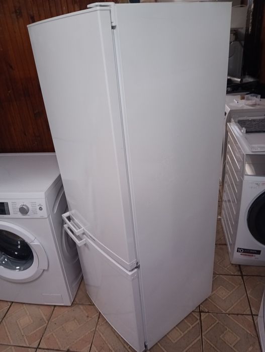 Комбиниран хладилник с фризер Миеле Miele с 2 години гаранция!