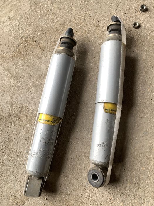 Продаются амортизатор и раздатка