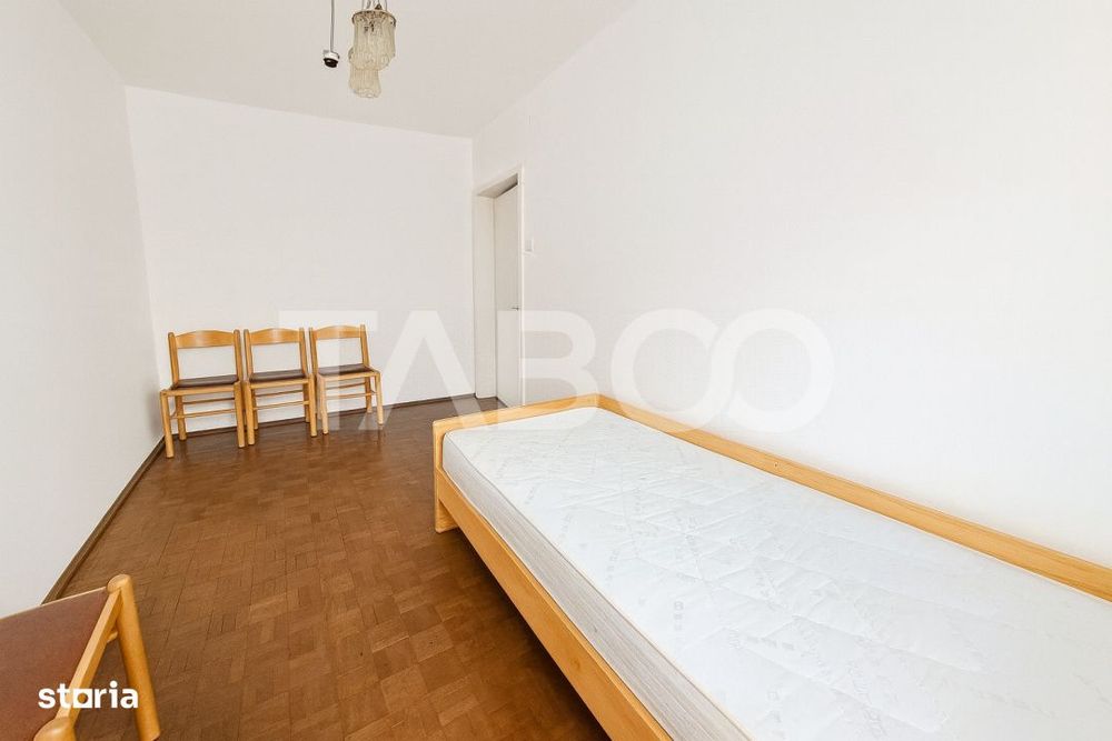 Zona Dioda/ANAF/Finante  Apartament cu 3 camere si balcon