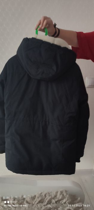 Продам детскую куртку на мальчика