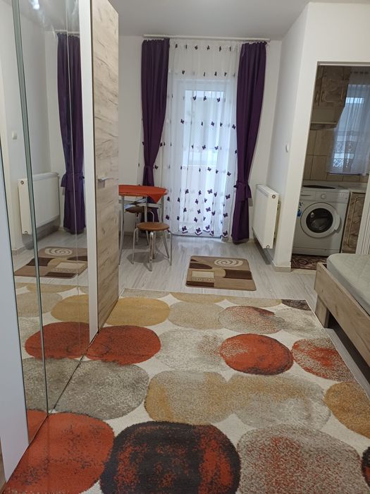 Inchiriez garsoniera et 1 zona linistita