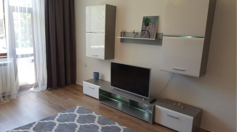 Дава се под наем Двустаен апартамент в София, Център - 82 кв.м за 846.6 € - Снимка #2