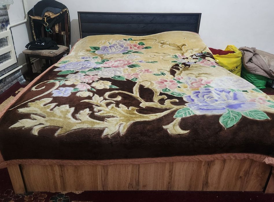 Кровать + матрас 1.60x2