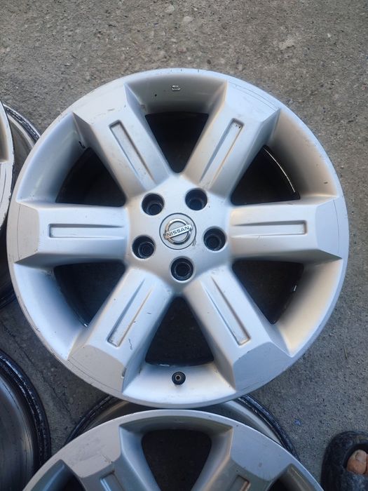 Продам комплект оригинальных дисков