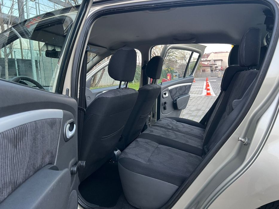 Dacia Sandero 1.4 MPI KM Doar 82.000 Laureate