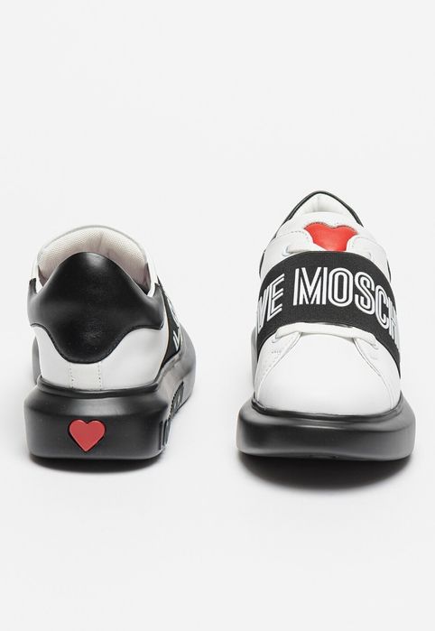 Adidasi Love Moschino