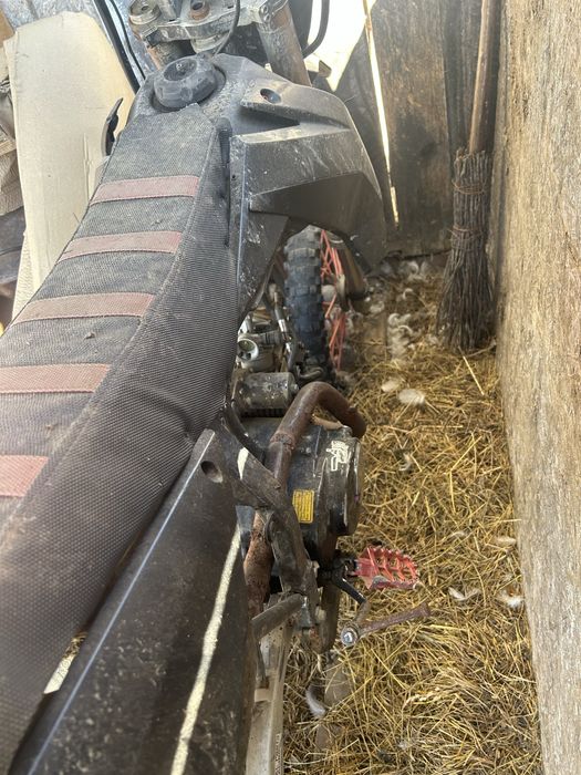 Cross 125ycf  4 timpi vand sau dezmebrez