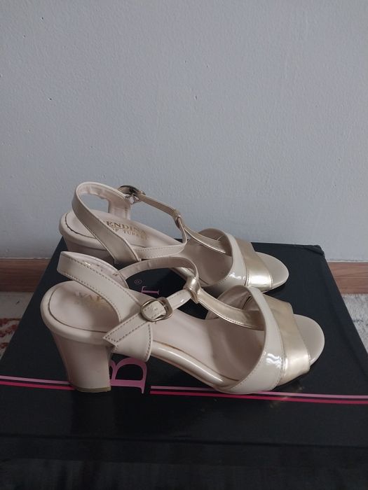 Разгрузка гардероба