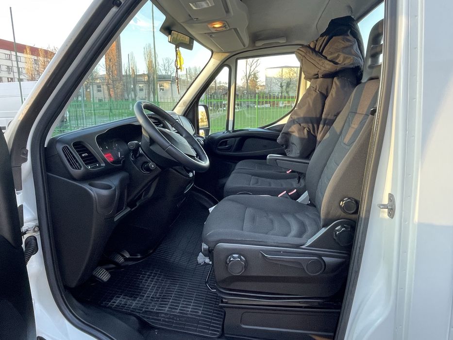 Autoplatforma  Iveco daily