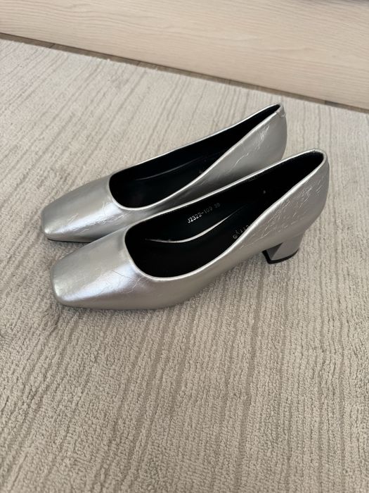 Туфли серебристые