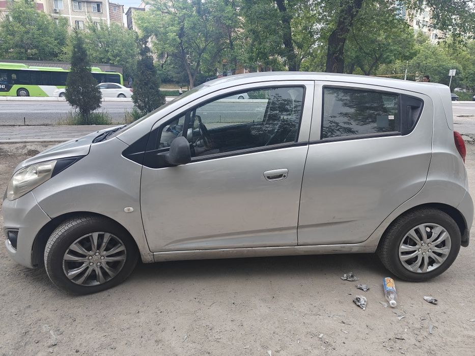 shevrolet spark 2015 pozi 2