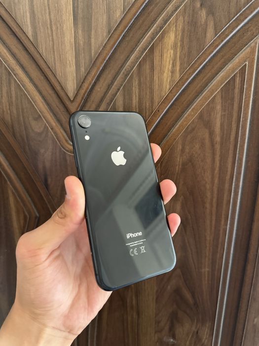 iPhone Xr 64Gb 77% batare