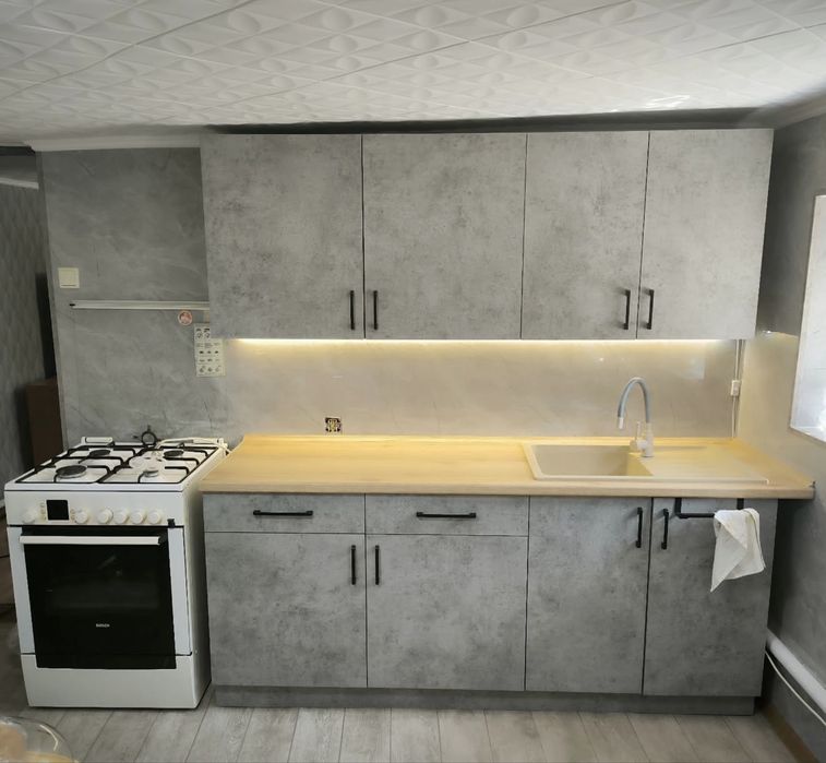 Кухонный гарнитур/шкафы