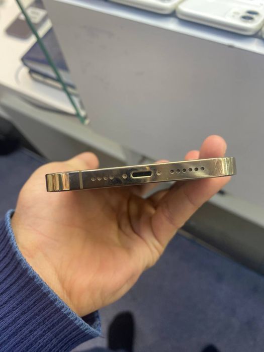 Iphone 12 pro max gold