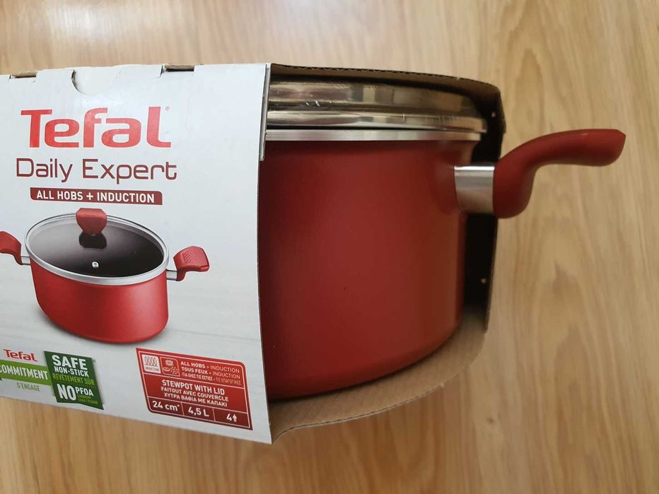 Oala rosie Tefal Daily Expert C2894602 diametru 24 cm 4.7 litri Thermo Signal noua Sigilata