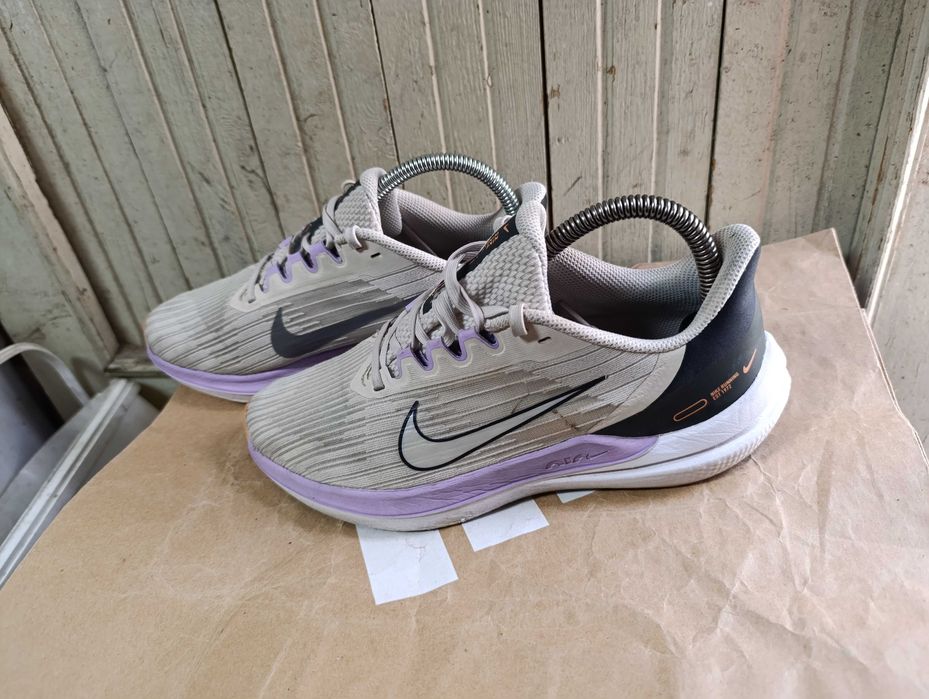 ''Nike Air Winflo 9''оригинални маратонки 39 номер