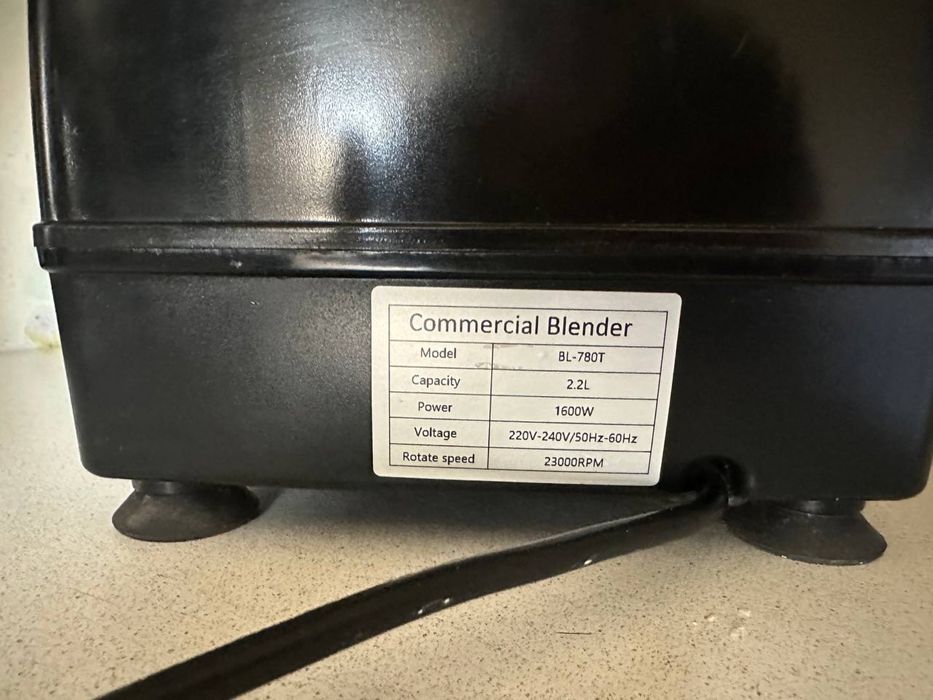 Професиональный блендер