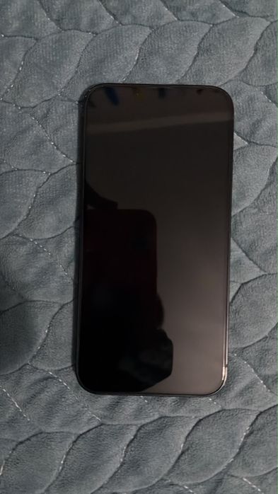 Продам 13 айфон