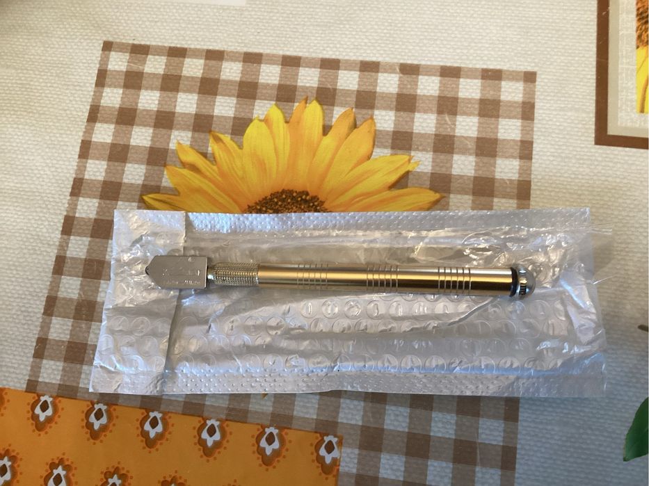 Нов стъклорез,изгодно