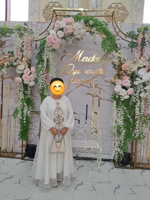 Шикарное платье дизайнера Гани Кубеева