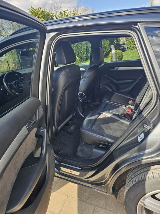 Audi Q5   177 CP 2.0 S- Line Quatro