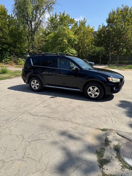 MITSUBISHI Outlander 2011 — imagine 2