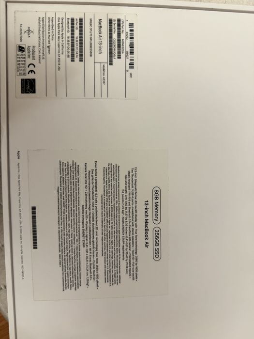 Vand Macbook Air 13 M1 8GB 256GB Fullbox + accesorii