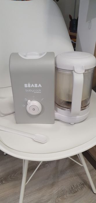 Aparat de gatit la abur Beaba