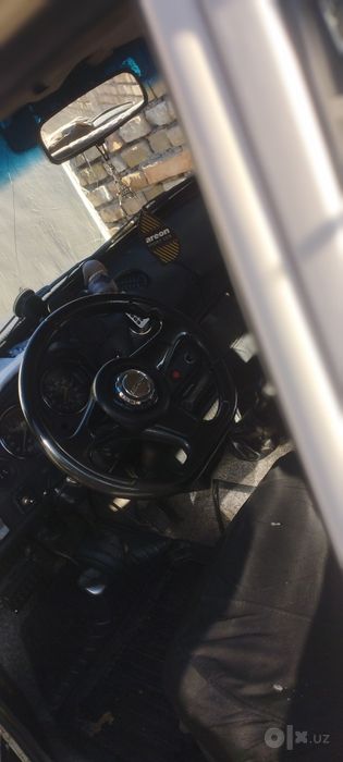 Lada.         2106