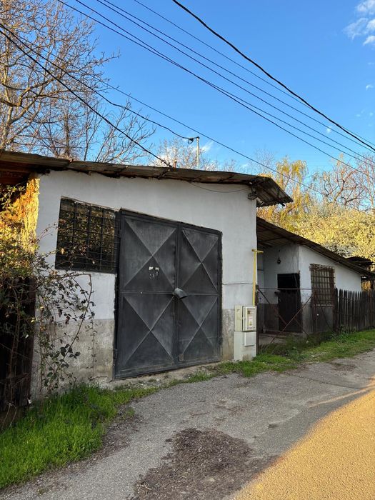 Spațiu comercial 110 mp + teren ~300 mp, deschere la drum, gaze + 380V