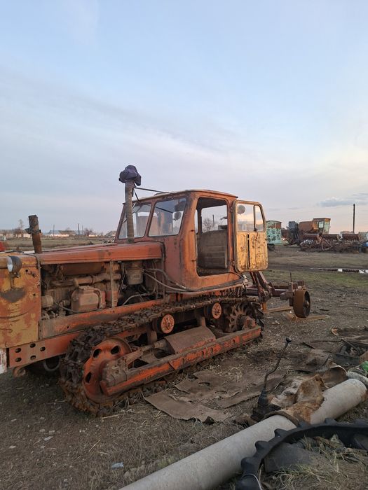 Трактор Т - 4 гусеничный