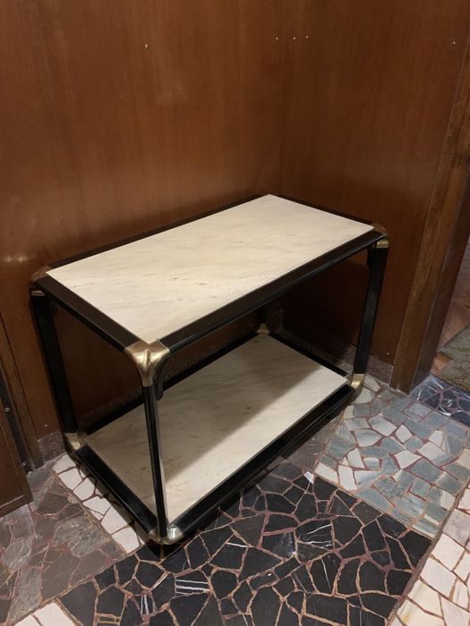 Маса с мрамор на две нива с колела