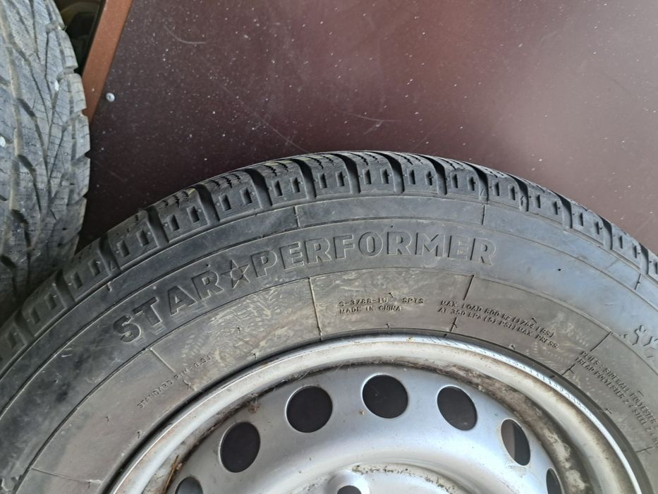 Jante pe 15 cu anvelope iarna ff bune Ford tranzit