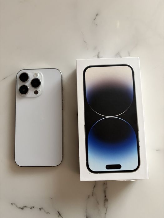 Продавам айфон 14 pro,silver,128 GB,на 3 години,отлично състояние