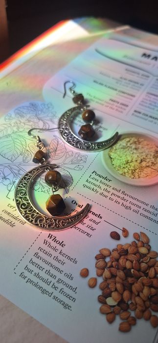 Обеци-кристали, пентаграм, Demon slayer, луна, готик, бохо, молец