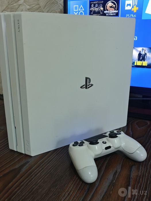 Ps4 pro 1TB 4k UHD oʻyinlari bilan +3 oy garantiya