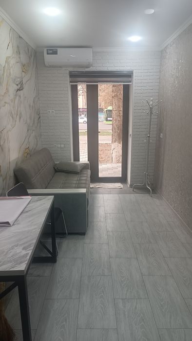 Продается под офис квартира