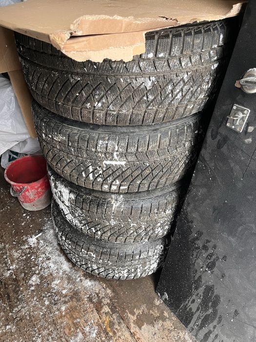 Зимний покрышек с дисками