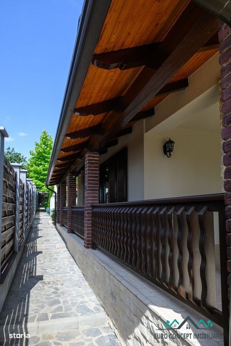 Casă de vânzare